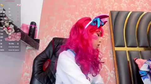 NEZUKO MITSURI online show from 01.09.25