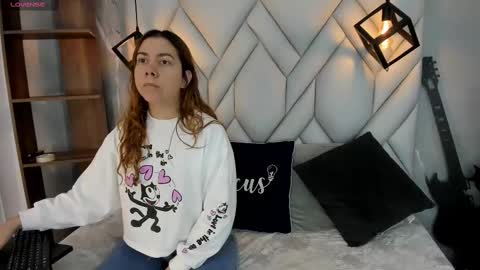 Milena online show from 02.17.25