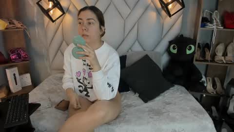 Milena online show from 03.11.25