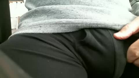 Snapshot of ngurth chatting on 12.18.24 ngurth online show from 12.18.24