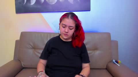 Estefani  online show from 01.06.25