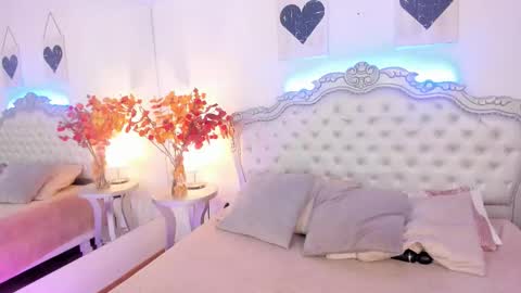 niacolussi online show from 11.17.25