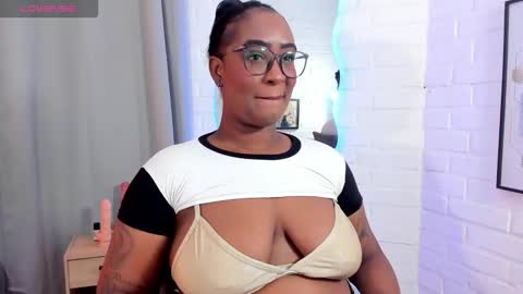 Nia online show from 10.04.25