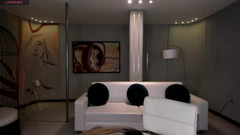 SQUIRTER DOLL    online show from 04.03.26