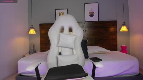 Niall  online show from 01.21.25