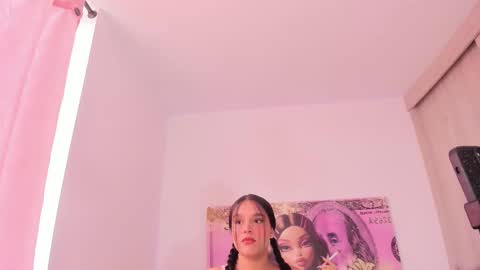  Nia  online show from 12.22.25