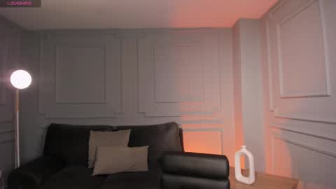 Call me Nia  online show from 02.21.25