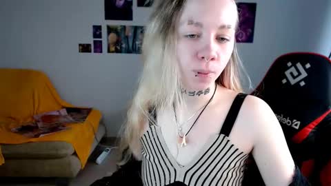 nica_kawaii online show from 03.23.26