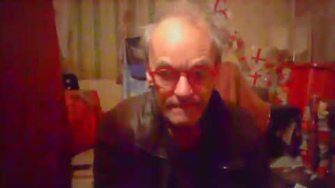 Snapshot of nice6body chatting on 10.11.25 nice6body online show from 10.11.25