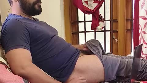 Robin online show from 02.12.26