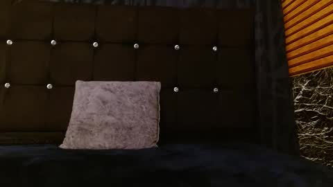 Snapshot of nicecherry_ chatting on 02.18.25 Michell online show from 02.18.25