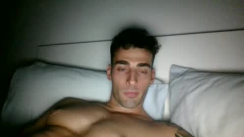 Snapshot of nicegguy9826 chatting on 10.10.25 nicegguy9826 online show from 10.10.25