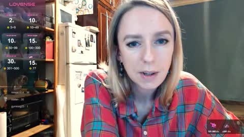 Snapshot of nicekat chatting on 10.11.25 Kathrine online show from 10.11.25