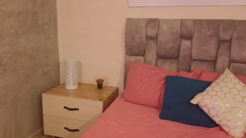 Nicolle  online show from 03.09.26