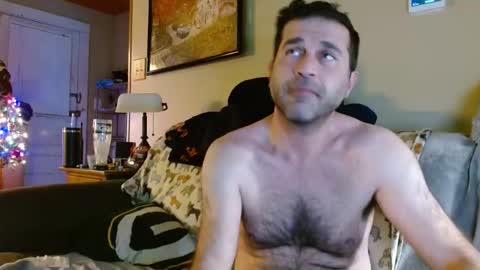 Snapshot of nichous77 chatting on 01.01.25 Nick online show from 01.01.25