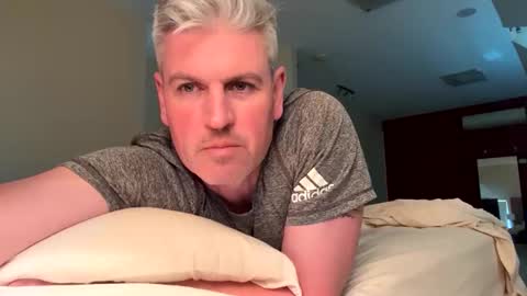 nick578320 online show from 10.12.25