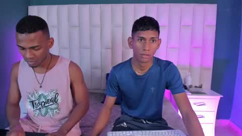 Snapshot of nick_collins20 chatting on 02.14.25 Nick online show from 02.14.25