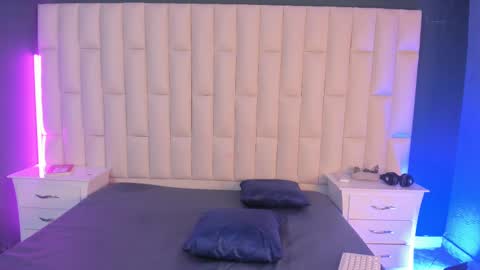 Snapshot of nick_collins20 chatting on 02.22.25 Nick online show from 02.22.25