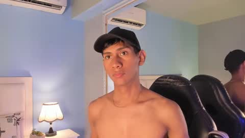 Snapshot of nick_collins20 chatting on 10.21.25 Nick online show from 10.21.25