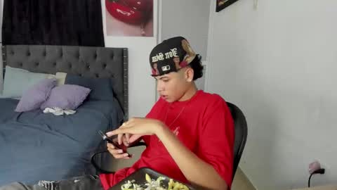 Snapshot of nick_master2 chatting on 04.06.26 nick_master2 online show from 04.06.26