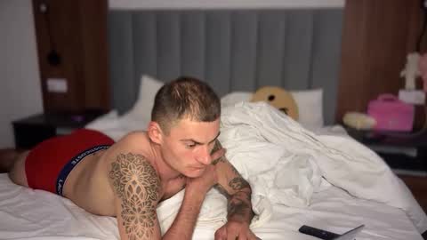 Nick and sweet Mia online show from 09.29.25