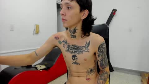 Snapshot of nick_straightboy chatting on 04.17.26 Nick online show from 04.17.26