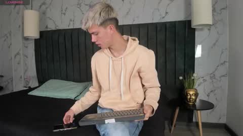 Nick  online show from 11.08.25