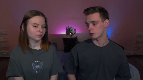 Snapshot of nickandmolly chatting on 12.09.24 nick and molly online show from 12.09.24