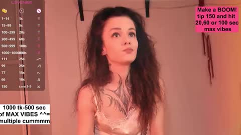 Snapshot of nickiii666 chatting on 11.10.25 Karolina online show from 11.10.25