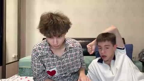 Snapshot of nickoxide chatting on 09.20.25 nickoxide online show from 09.20.25