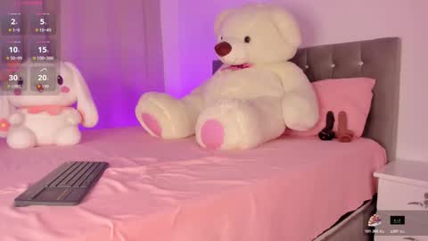 Snapshot of nicksantos_ chatting on 11.13.25 Nicolas online show from 11.13.25