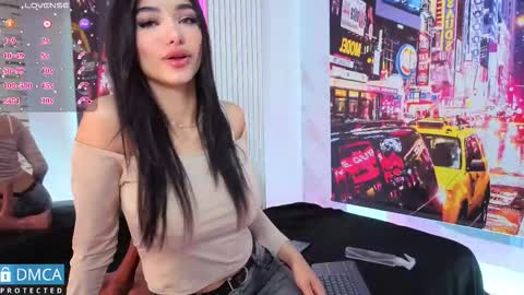 Snapshot of nicky_1824 chatting on 09.25.25 NICKY online show from 09.25.25