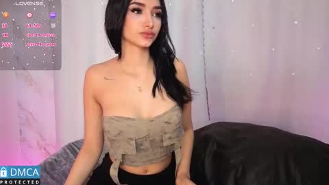 Snapshot of nicky_1824 chatting on 11.06.25 NICKY online show from 11.06.25