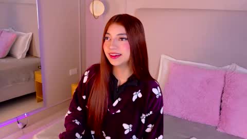 Snapshot of nicky_belmonth chatting on 11.28.25 nicky_belmonth online show from 11.28.25