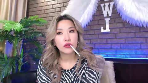 Today is my 41st birthday  And in 2 hours Im waiting for you on the stream Stock up on tokens and a good mood Nicky online show from 03.12.25