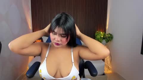 Snapshot of nicky_peyton chatting on 01.24.25 Nicky online show from 01.24.25