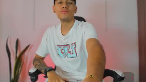 Snapshot of nickyblazze_ chatting on 10.22.25 Nicky online show from 10.22.25