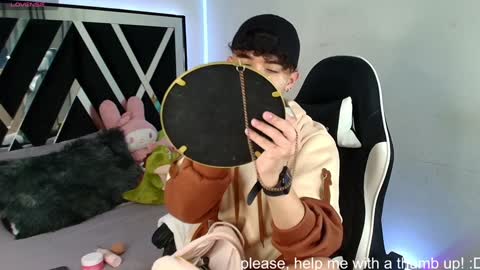 Snapshot of nico_cruz chatting on 01.07.25 nico online show from 01.07.25