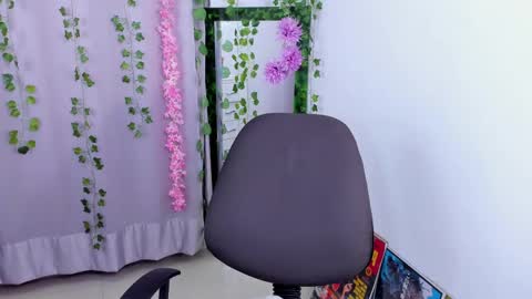 Nico online show from 02.20.25