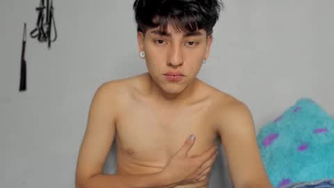 Nico  online show from 12.12.24