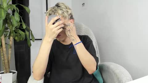 Nico  online show from 10.20.25