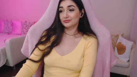 Snapshot of nicol_angel888 chatting on 12.18.24 Nicole Online at about after 1000 6 UK time or 900 - 500 UK time it approximate time interval online show from 12.18.24