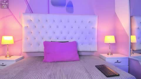 Nicol  online show from 03.04.26