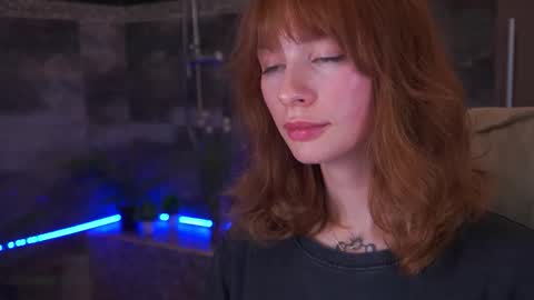 Nicol Moonn online show from 11.28.25