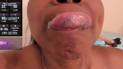 Snapshot of nicol_villa_ chatting on 12.11.24 Nicol Villa online show from 12.11.24