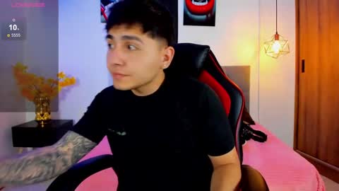 Snapshot of nicolas_james_sc chatting on 09.25.25 nicolas_james_sc online show from 09.25.25