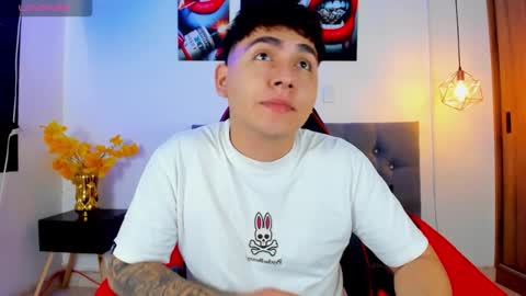 Snapshot of nicolas_james_sc chatting on 10.20.25 nicolas_james_sc online show from 10.20.25