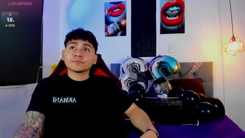 Snapshot of nicolas_james_sc chatting on 10.24.25 nicolas_james_sc online show from 10.24.25