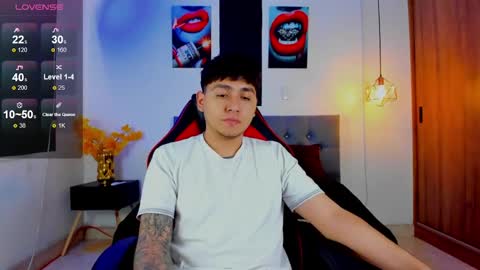 Snapshot of nicolas_james_sc chatting on 11.15.25 nicolas_james_sc online show from 11.15.25