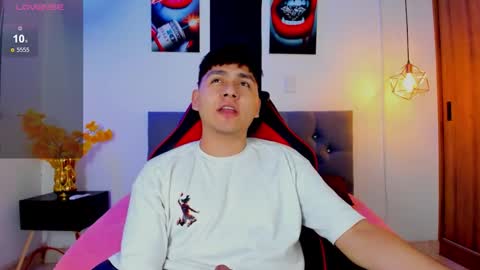 Snapshot of nicolas_james_sc chatting on 11.20.25 nicolas_james_sc online show from 11.20.25